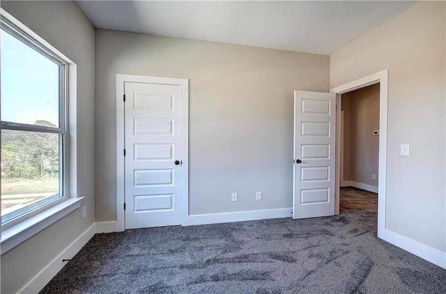 Spacious, unfurnished interior of a new home in , Cartersville (Image 23).