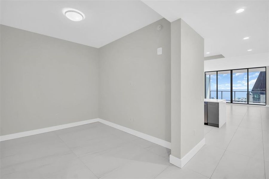 Spacious, unfurnished interior of a new home in , St. Petersburg (Image 73). Spacious, unfurnished interior of a new home in , St. Petersburg (Image 73).