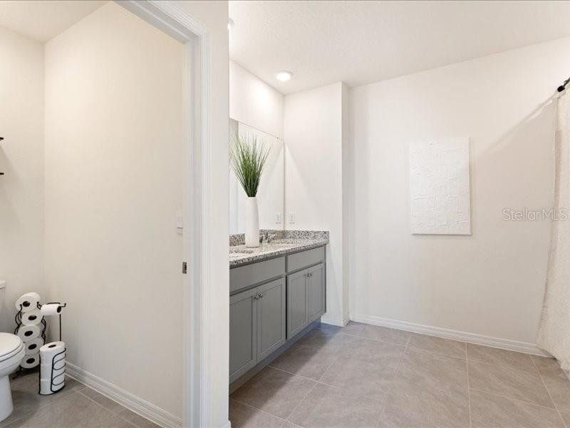Furnished interior view inside a new home in , Davenport (Image 25).