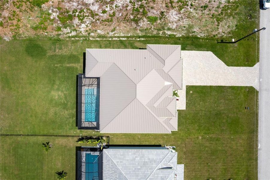 Exterior details and patio area of a home in , Rotonda West (Image 4).