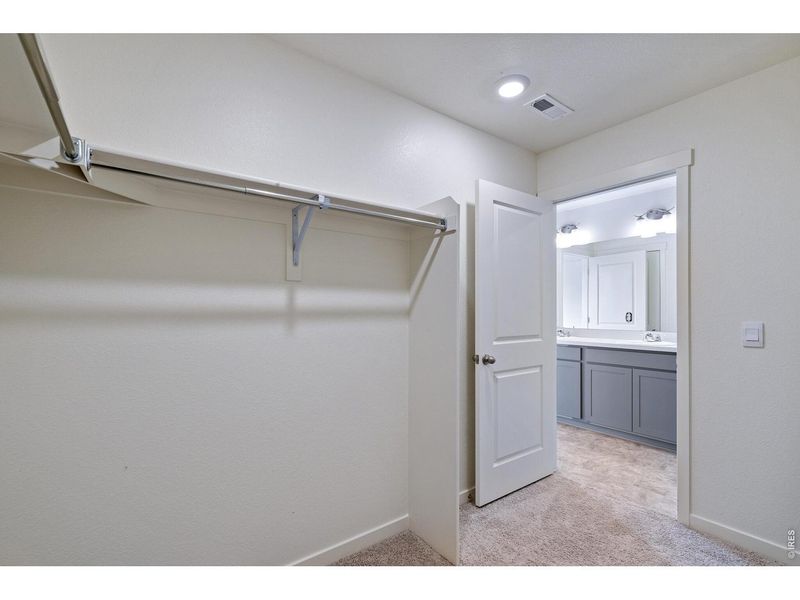 Spacious, unfurnished interior of a new home in , Greeley (Image 9).