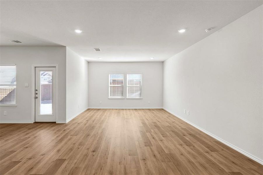 Spacious, unfurnished interior of a new home in Enclave at Pecan Creek, Providence Village (Image 13).