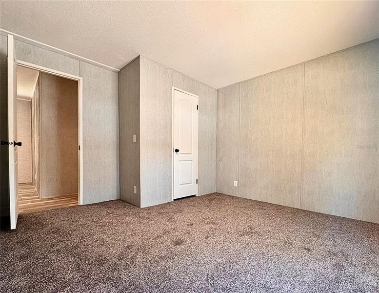 Spacious, unfurnished interior of a new home in , Brooksville (Image 5).