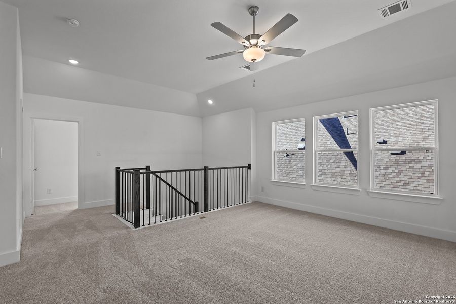 Spacious, unfurnished interior of a new home in Mayfair 50', New Braunfels (Image 31).
