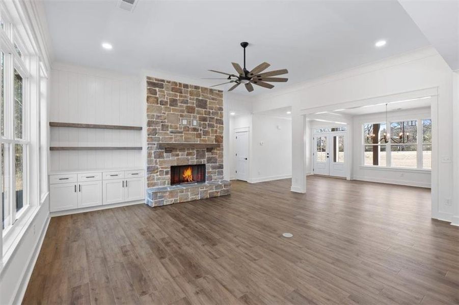 Spacious, unfurnished interior of a new home in , Waleska (Image 44).