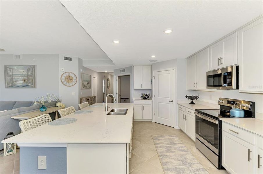 Furnished interior view inside a new home in , Venice (Image 37).