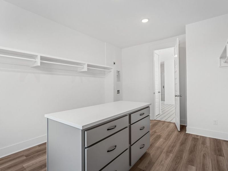 Image 56 of a home in Shelton Square.