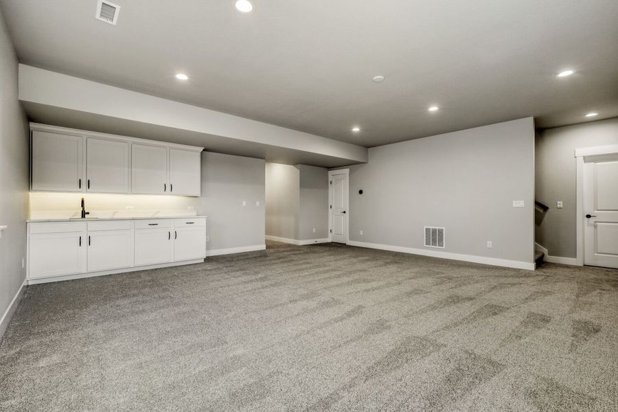 8423 David - Basement