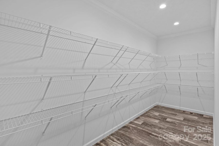 Image 25 of a home in .