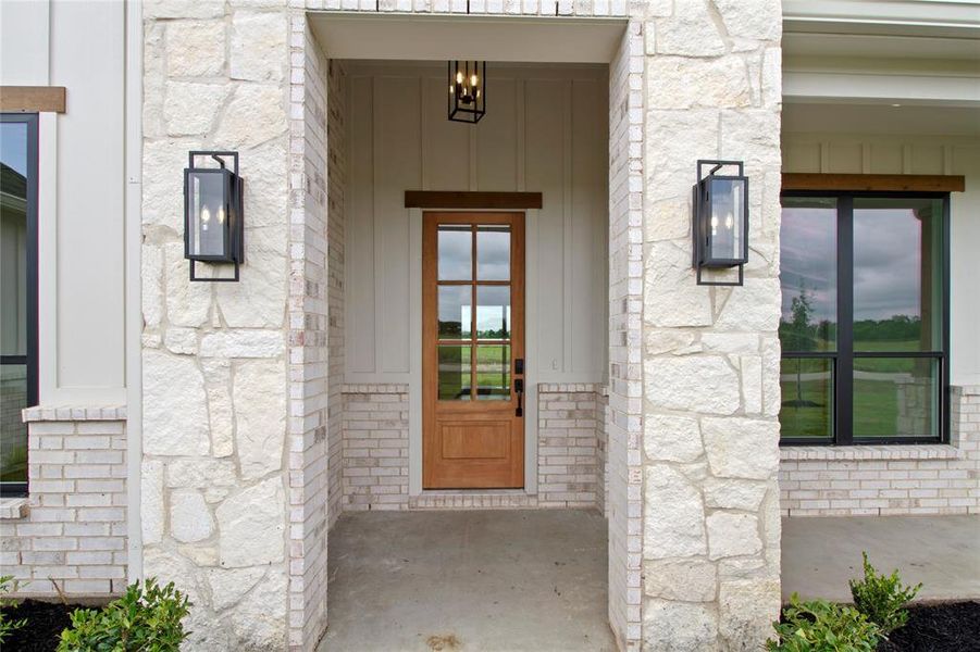 Exterior details and patio area of a home in , Waxahachie (Image 3).