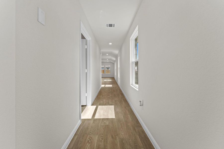 Spacious, unfurnished interior of a new home in Whisper South, San Marcos (Image 10). Spacious, unfurnished interior of a new home in Whisper South, San Marcos (Image 10).