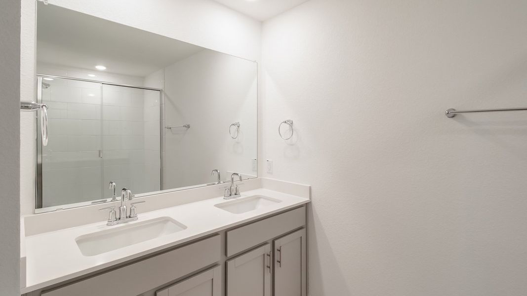 Representative furnished interior of a home built from the The Alvin by D.R. Horton in Riverview, Georgetown (Image 6).