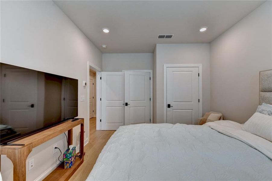 Furnished interior view inside a new home in , Alpharetta (Image 15).