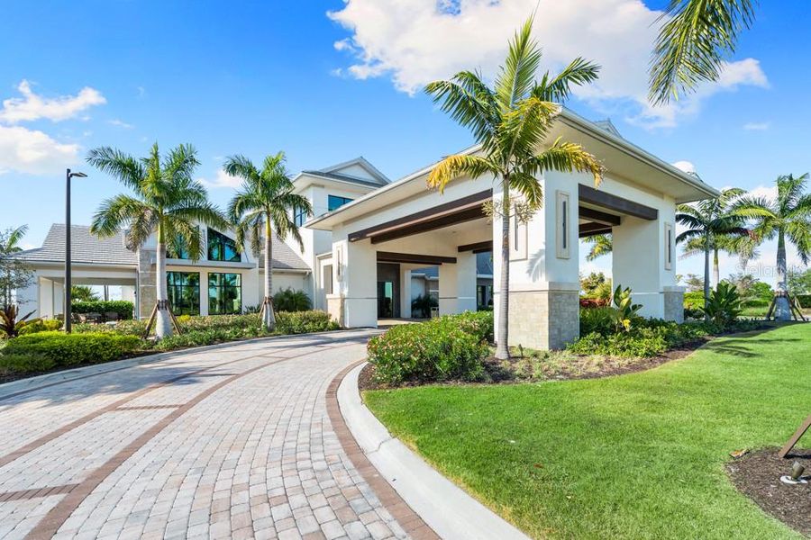Community amenities in Esplanade at Azario Lakewood Ranch, Bradenton (Image 35).