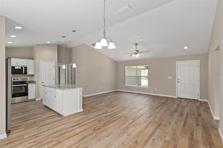 Spacious, unfurnished interior of a new home in , Dunnellon (Image 20). Spacious, unfurnished interior of a new home in , Dunnellon (Image 20).