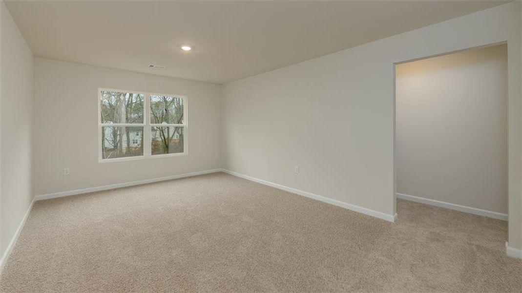 Spacious, unfurnished interior of a new home in Brooks Station, Dacula (Image 11).