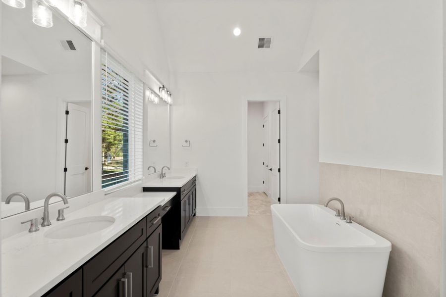 Furnished interior view inside a new home in Homestead Hill, New Waverly (Image 16).