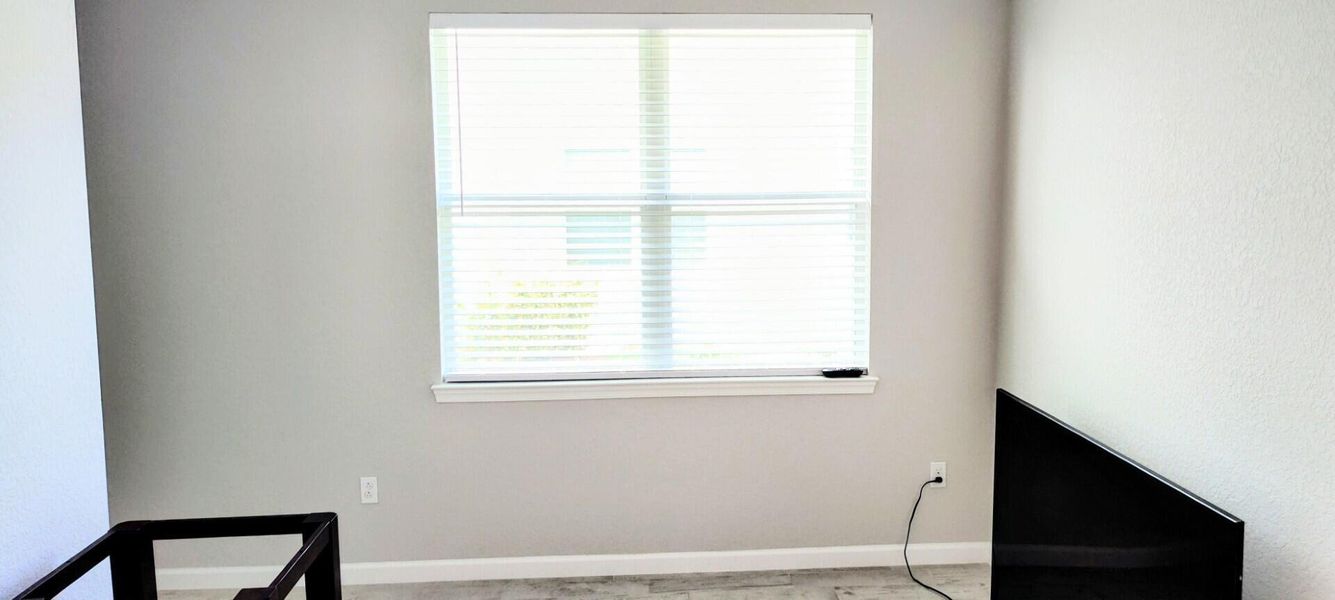 Spacious, unfurnished interior of a new home in Del Webb Tradition, Port St. Lucie (Image 15).