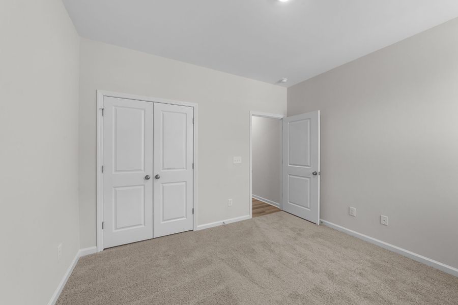 Spacious, unfurnished interior of a new home in Neill's Pointe, Angier (Image 29).
