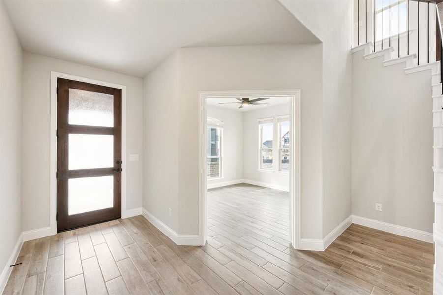 Spacious, unfurnished interior of a new home in Sonoma Verde, McLendon-Chisholm (Image 37).