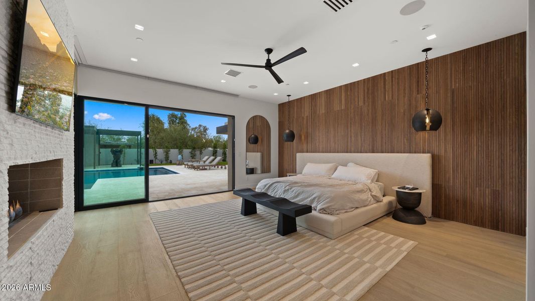 49-web-or-mls-Primary Bedroom4