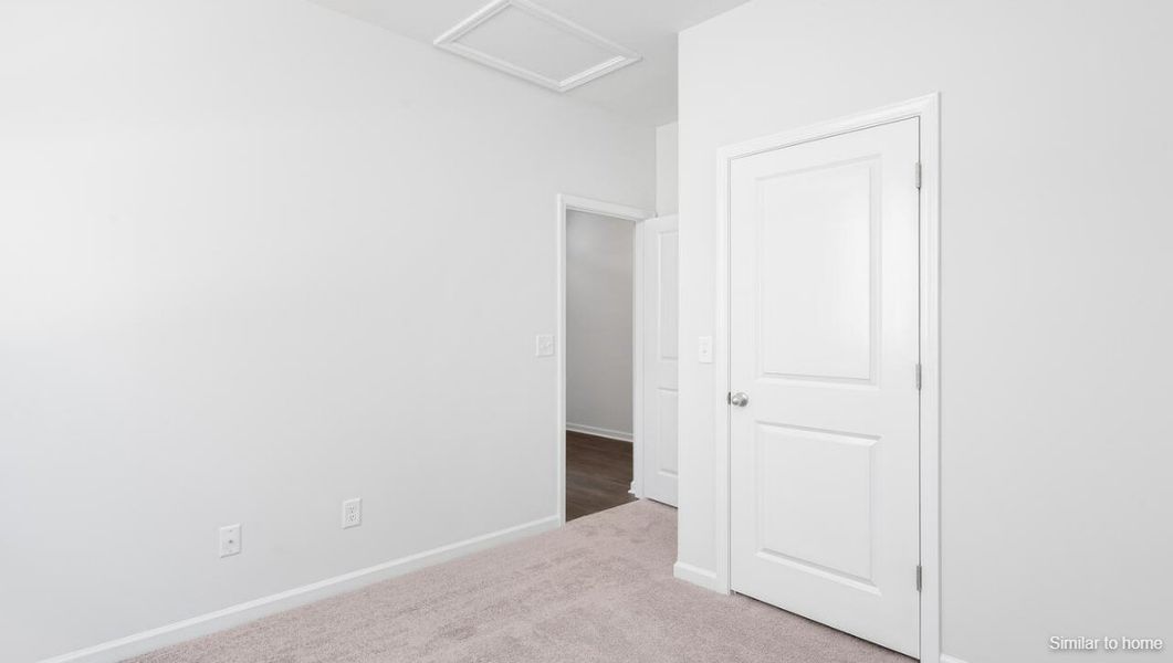 Spacious, unfurnished interior of a new home in Bella Point, Bolivia (Image 24).