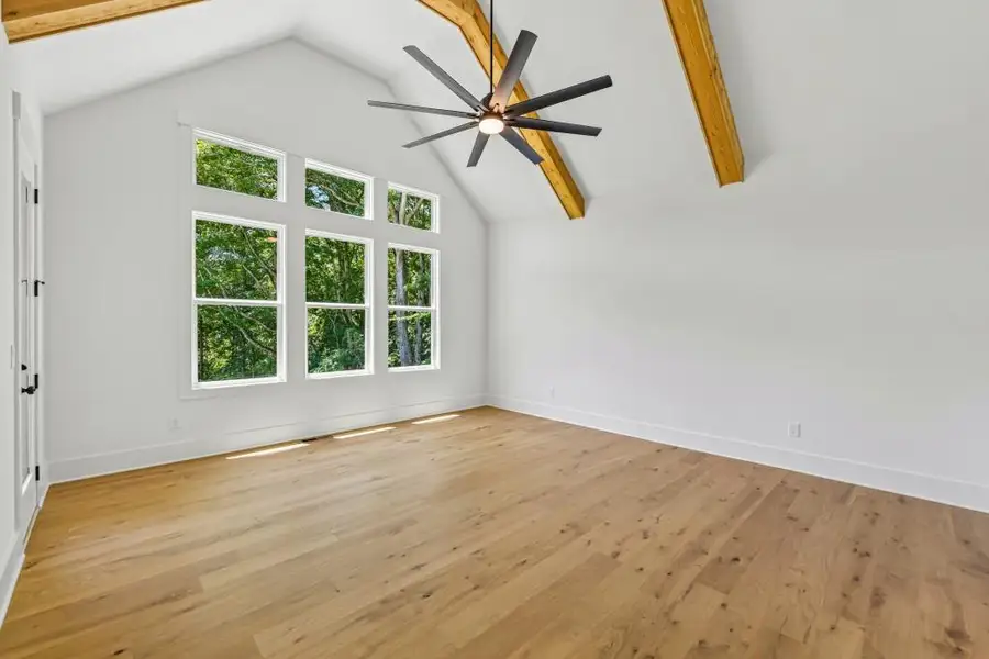 Spacious, unfurnished interior of a new home in White Post on Lake Lanier, Gainesville (Image 48). Spacious, unfurnished interior of a new home in White Post on Lake Lanier, Gainesville (Image 48).