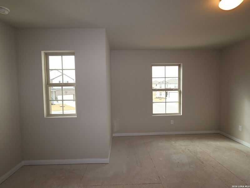 Spacious, unfurnished interior of a new home in Agave, San Antonio (Image 23).