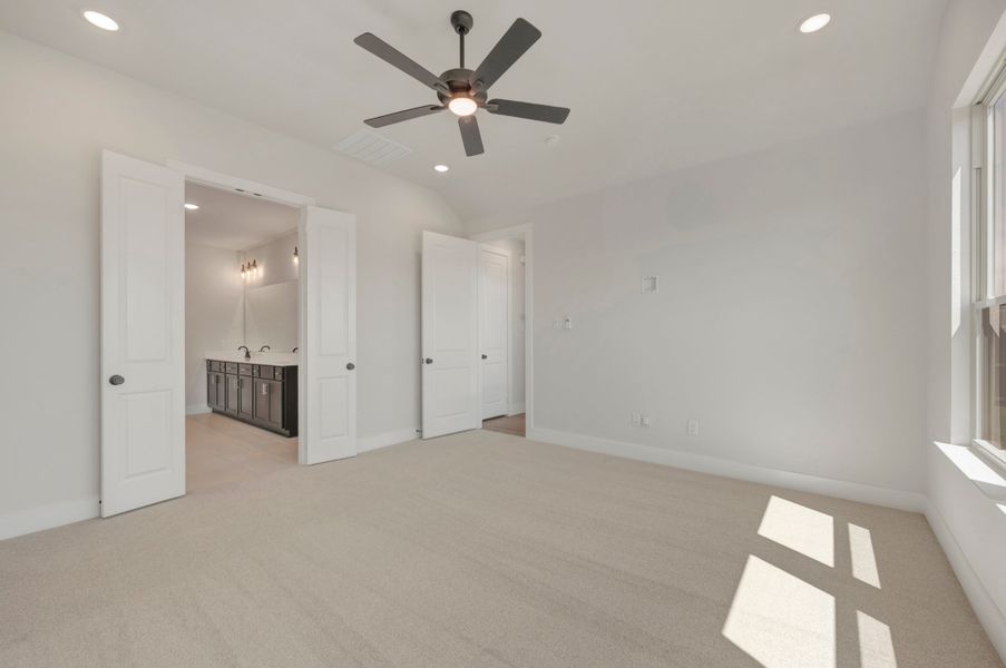 Spacious, unfurnished interior of a new home in The Meadows, Denton (Image 21).