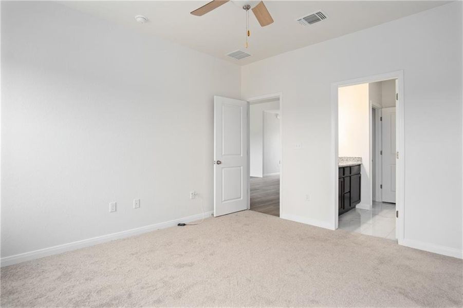 Spacious, unfurnished interior of a new home in , Temple (Image 20).