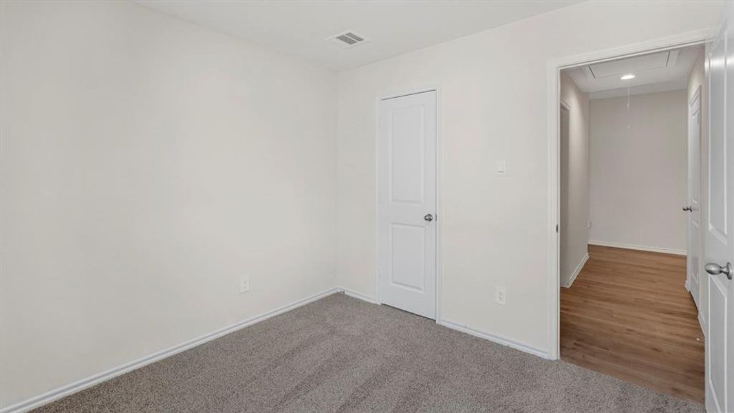 Spacious, unfurnished interior of a new home in Frontier Pointe, Princeton (Image 34).