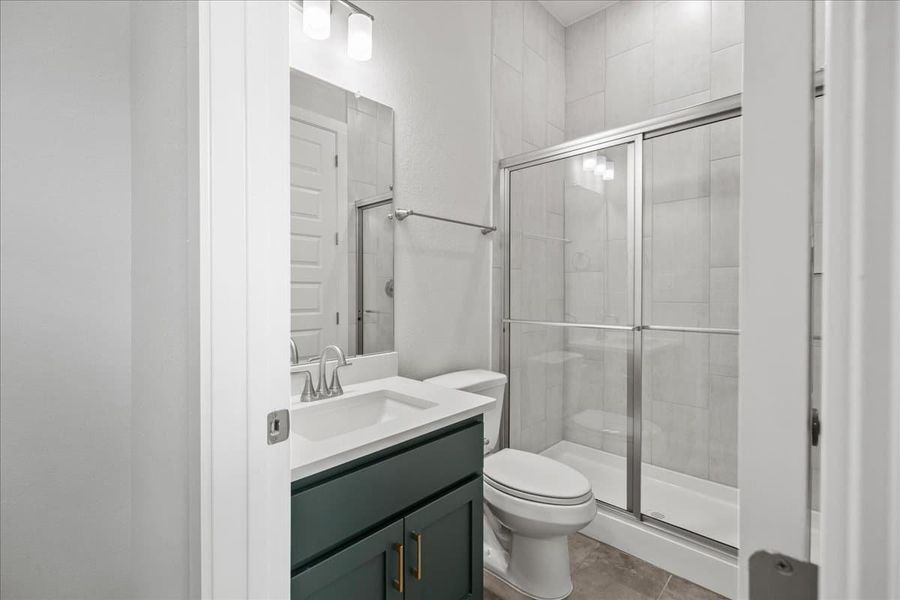 Furnished interior view inside a new home in Meyer Ranch, New Braunfels (Image 12).