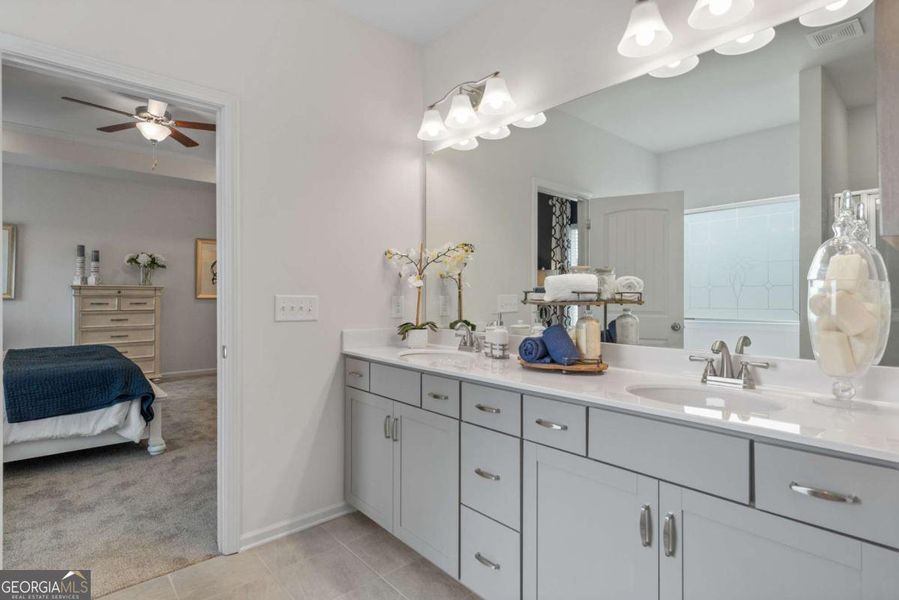 Furnished interior view inside a new home in Avalon, Perry (Image 26).