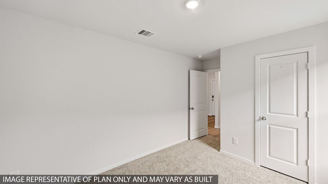 Spacious, unfurnished interior of a new home in Granger Pines, Conroe (Image 15).
