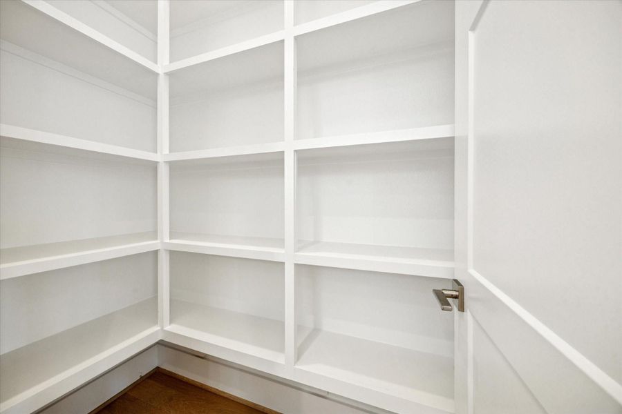 Spacious, unfurnished interior of a new home in , Houston (Image 20).