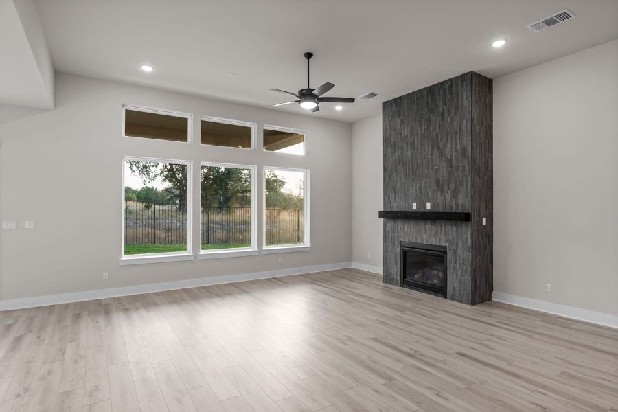 Spacious, unfurnished interior of a new home in Lariat, Liberty Hill (Image 22).