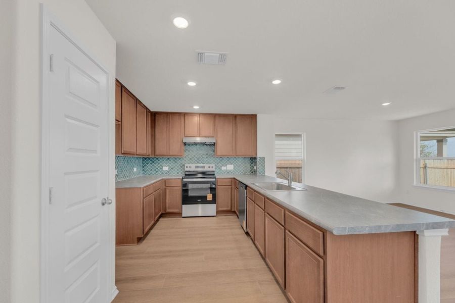 Furnished interior view inside a new home in Hidden Trails, Belton (Image 7).