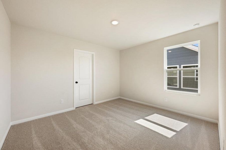 Spacious, unfurnished interior of a new home in Patterson Ranch, Georgetown (Image 30).