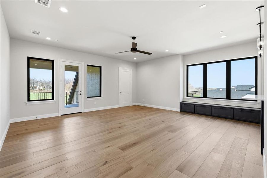 Spacious, unfurnished interior of a new home in , Bartonville (Image 29).
