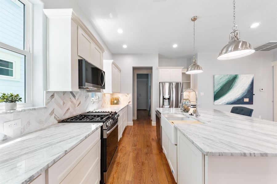 Furnished interior view inside a new home in , Galveston (Image 14).