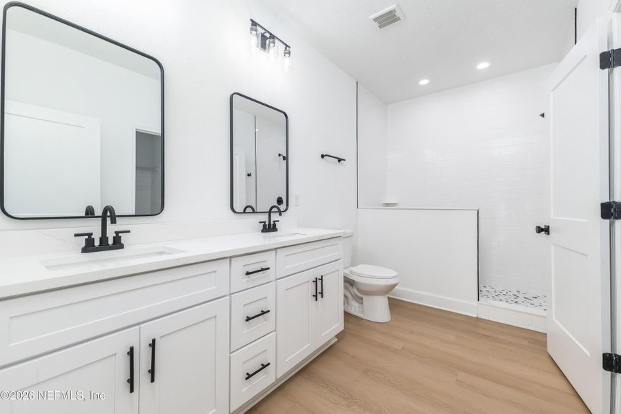 Furnished interior view inside a new home in , Keystone Heights (Image 4).