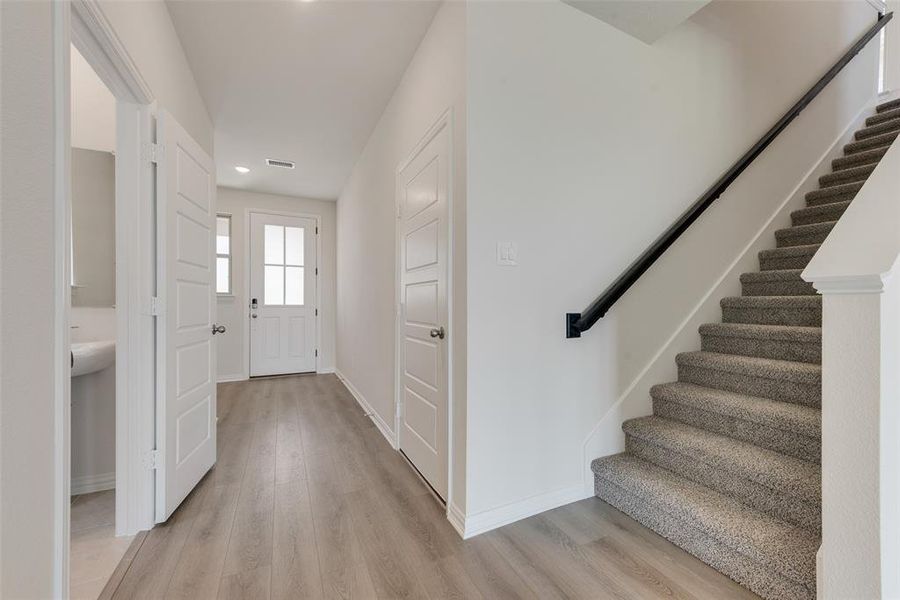 Spacious, unfurnished interior of a new home in Walden Pond, Forney (Image 18).