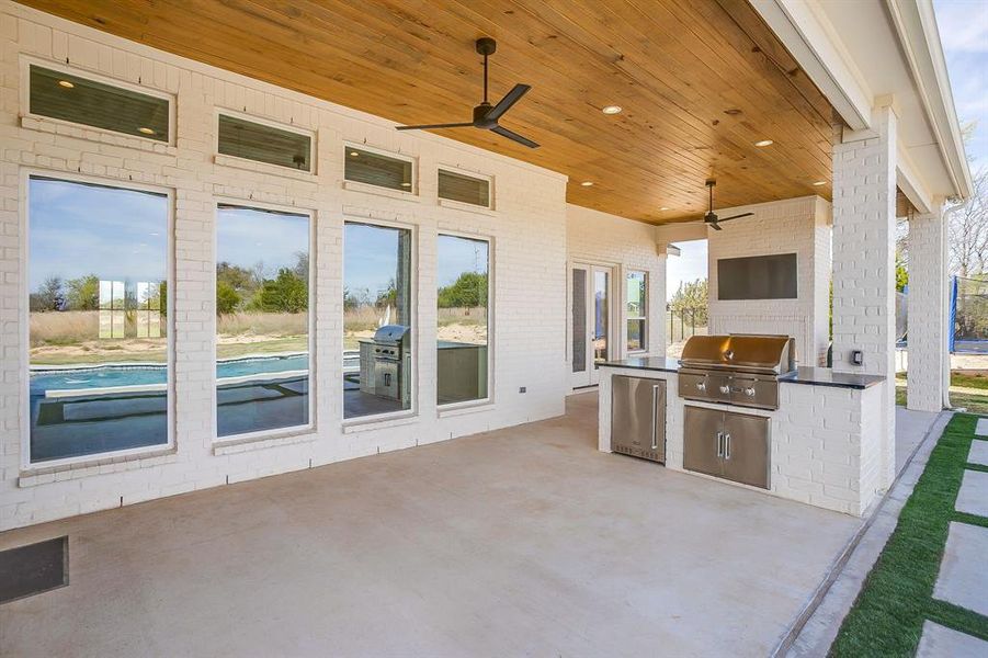 Exterior details and patio area of a home in , Aledo (Image 22).