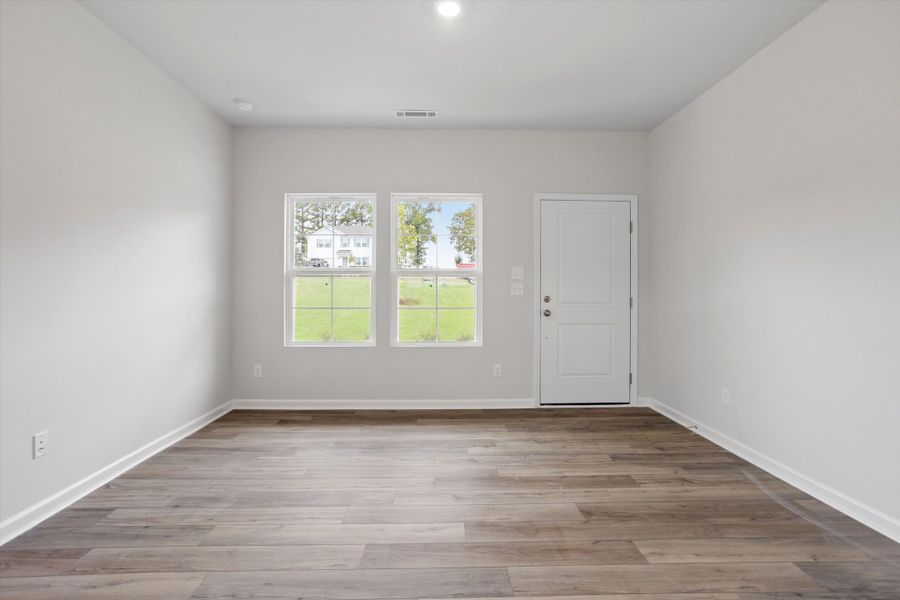 Spacious, unfurnished interior of a new home in Cambridge Reserve, Angier (Image 18).