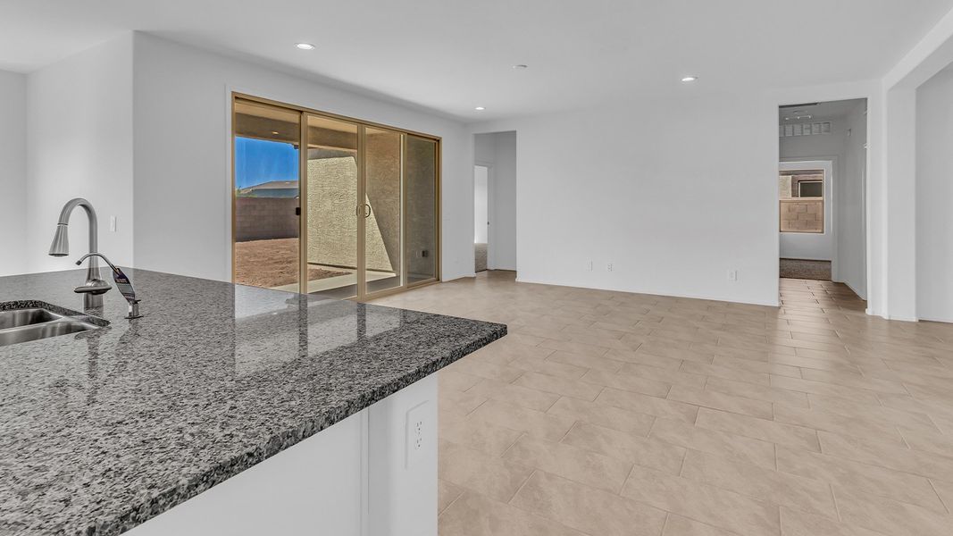 Image 46 representing the Pearl by D.R. Horton in Saguaro Bloom, Marana, AZ.