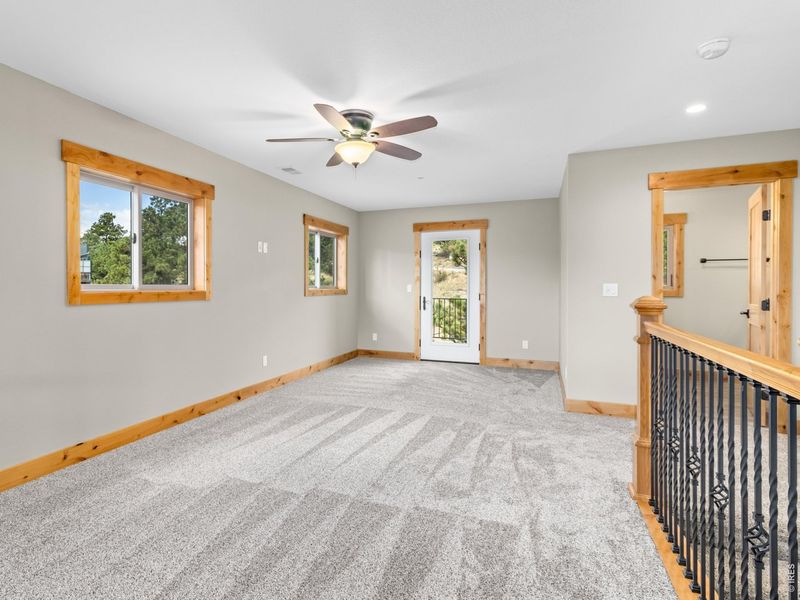 Spacious, unfurnished interior of a new home in , Estes Park (Image 31).