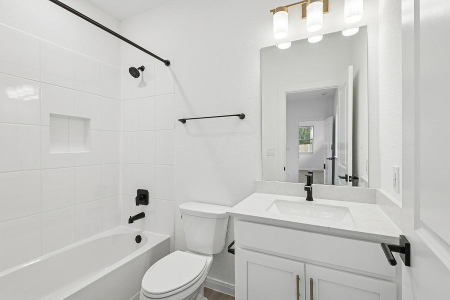 Furnished interior view inside a new home in Escondido 60', Magnolia (Image 5).