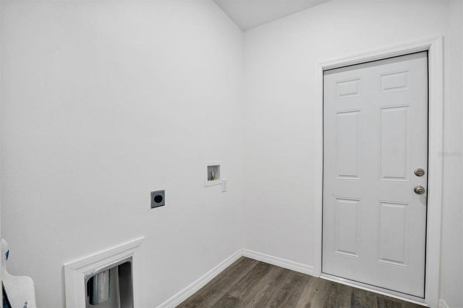 Spacious, unfurnished interior of a new home in , Lake Wales (Image 27). Spacious, unfurnished interior of a new home in , Lake Wales (Image 27).