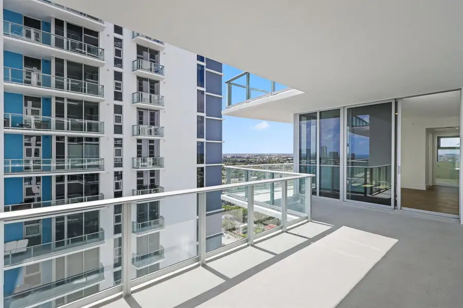 220 Lake Shore Drive - 42.jpg-FULL