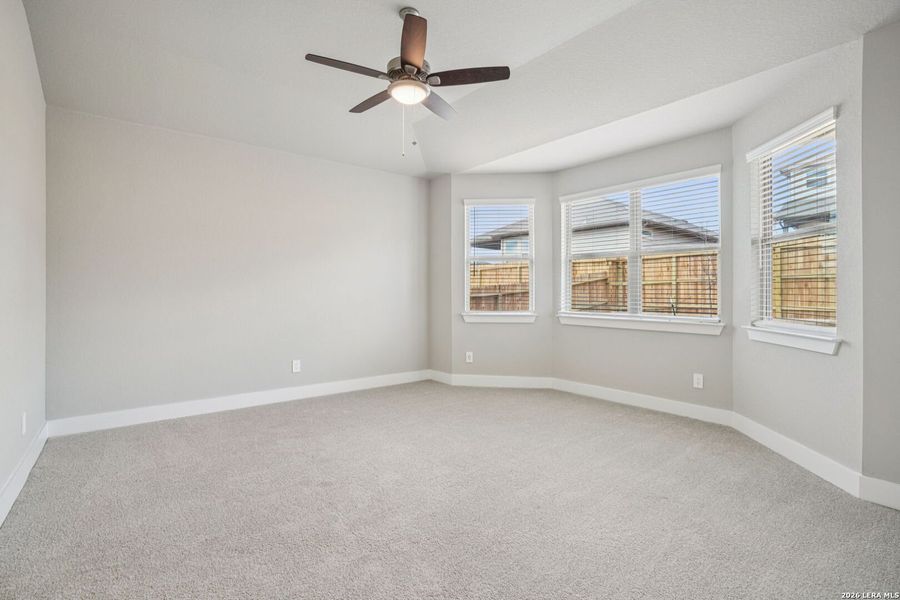 Spacious, unfurnished interior of a new home in Legendary Trails - Premier Series, Cibolo (Image 16).